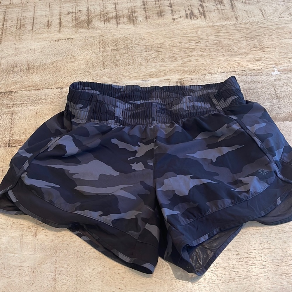 Athleta -mesh racer run short 4”